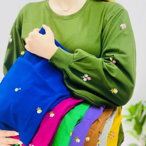 بلوز زنانه آستین پفی گلدوزی